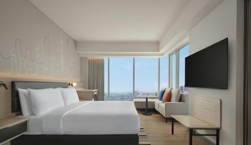 Panoramic Loft King