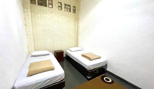 Economy Twin Room