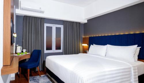 Deluxe Queen Room