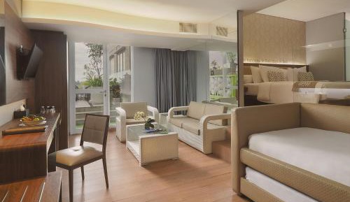 Suite Room with Free One-time 2 Bottles of Beer and Free Shuttle to Hotel's Beach Facility