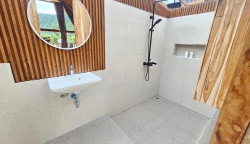 Suite with Mountain View