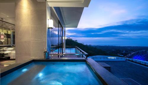 Three-Bedroom Presidential Villa with Balcony and Ocean View with Free Scheduled Shuttle to Hotel’s Beach Facility 
