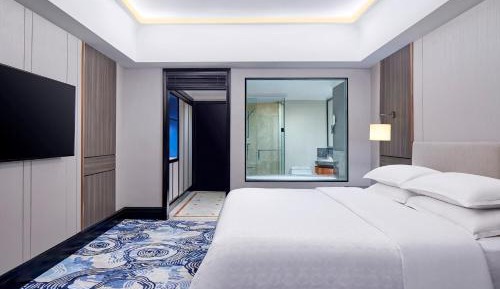 Premium Deluxe King Room