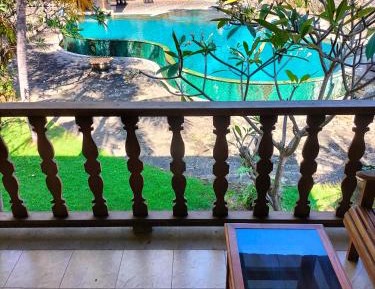 Apartment with Pool View 