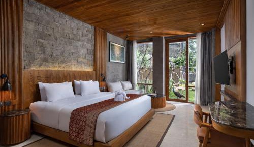 Family Suite Aviary Room with FREE Daily Ubud Shuttle Service, FREE Professional Photo Session, FREE Daily Mini-bar Enjoyment, FREE Curated Daily Activities, FREE 1x Afternoon Tea