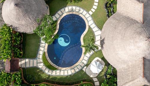 Three-Bedroom Villa with Private Pool and Bathtub