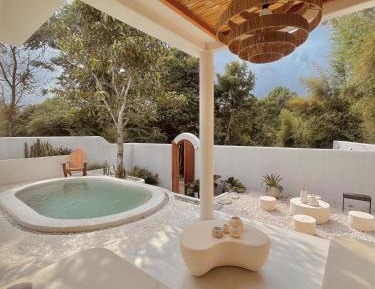 One-Bedroom Villa