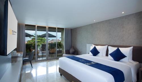 Deluxe Seaview Pool Access with Free One-time 2 Bottles of Beer or Afternoon Tea