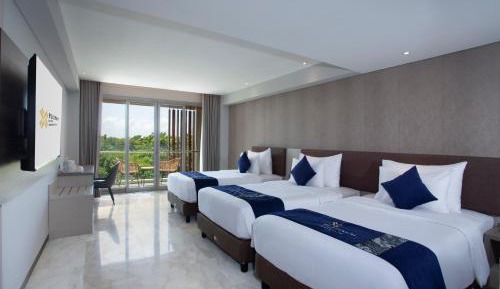 Deluxe Balcony Triple Room with Free One-time 2 Bottles of Beer or Afternoon Tea