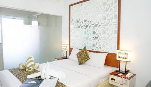 Standard Queen Room
