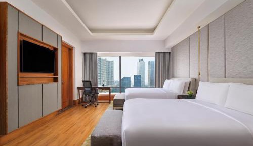 Grand Room (Club Lounge Access), 2 King Beds, City View