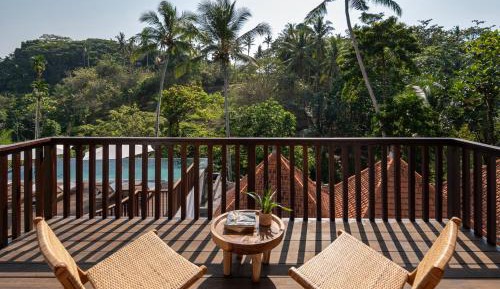 Suite with Pool View