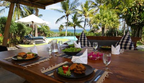 4 bedroom beachfront villa Private Pool