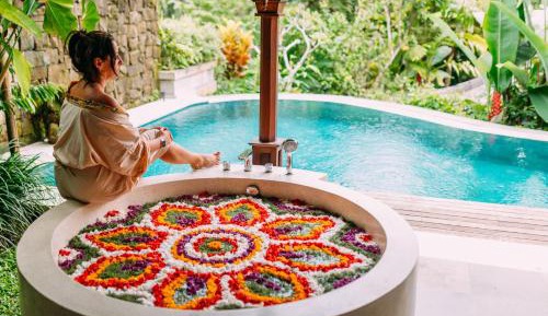 One-Bedroom Luxury Private Pool Villa with Free Benefit