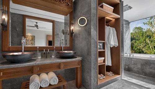 Payangan Suite with Free Daily Resort Activities