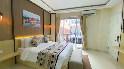 King Suite with Balcony