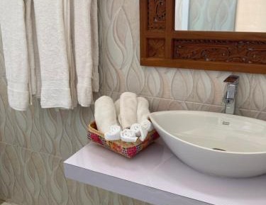 Standard Queen Room