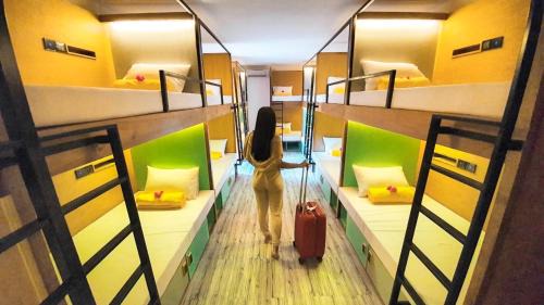  Single Sized Capsules - Mixed Room