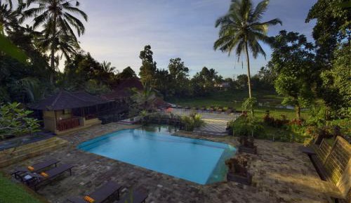 Villa with Garden View