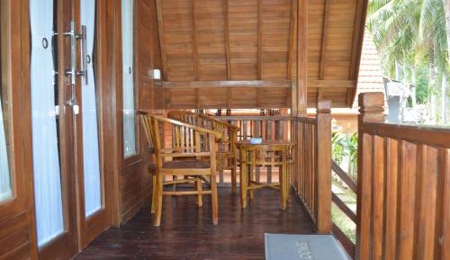 Deluxe Double Room (2 Adults + 1 Child)