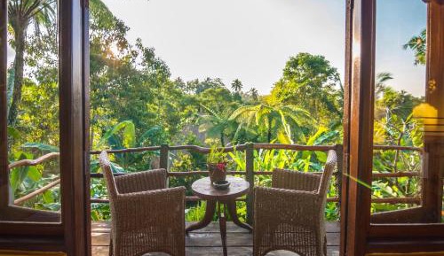 Villa with Garden View