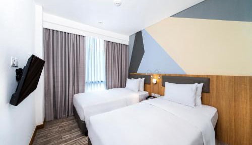 Standard Queen Room - Free Breakfast
