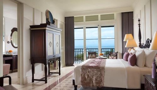 King Suite with Ocean View
