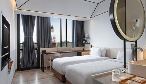 Deluxe Twin Room with Balcony