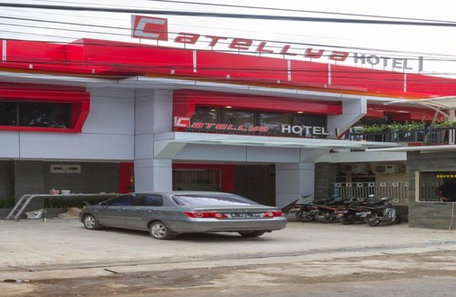 Bandung Hotel | RedDoorz Near Istana Plaza 2