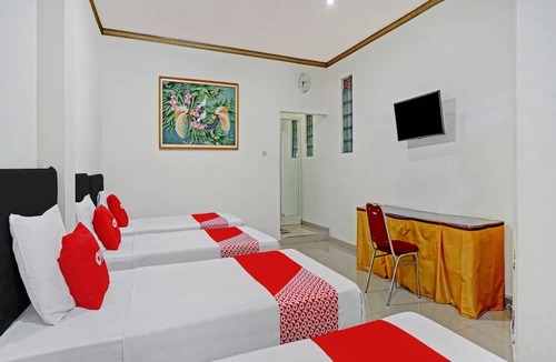 Batu Hotel | OYO 90028 Hotel Victory