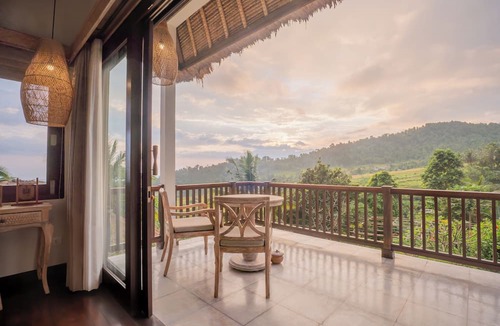 Sukasada Hotel | Maha Hills Resort by Mahaprana Experience