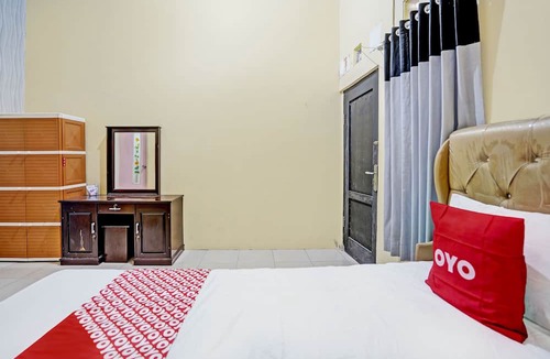 Lamongan Hotel | OYO Life 93032 Maju Mapan Homestay Syariah