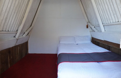 Kajarharjo Hotel | Collection O 93000 Karona Berg Homestay & Cafe