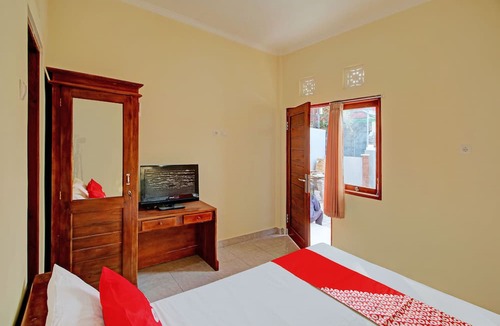 Perean Tengah Hotel | OYO 92952 Nirmala Guest House