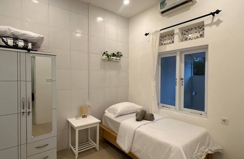 Batu Bolong Hostel | Seabreeze Hostel Bali