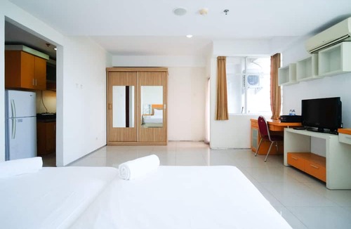 Siwalankerto Apartment | Strategic Studio Apartment At High Point Serviced