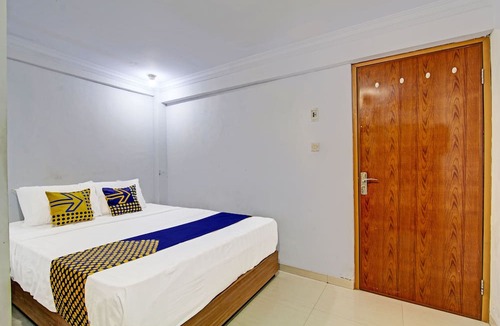 Pati Hotel | SPOT ON 91398 Homestay Tentrem 1