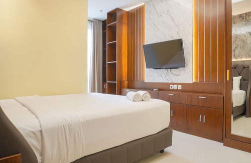 East Kuningan Apartment | Homey And Spacious 2Br At Samara Suites Apartment