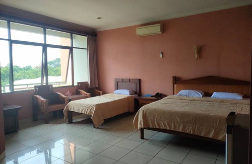 Jatinegara Hotel | 678 Hotel Cawang by Cocotel