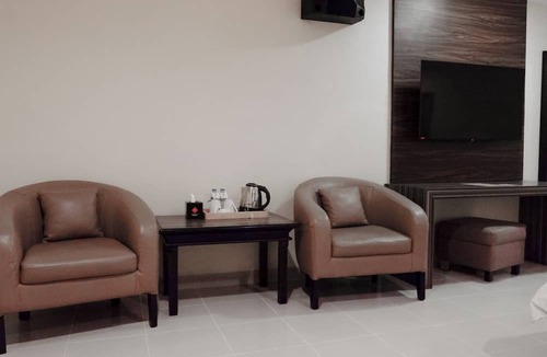 Old Jakarta Hotel | Palette Ancol Near Dufan Formerly BI Executive