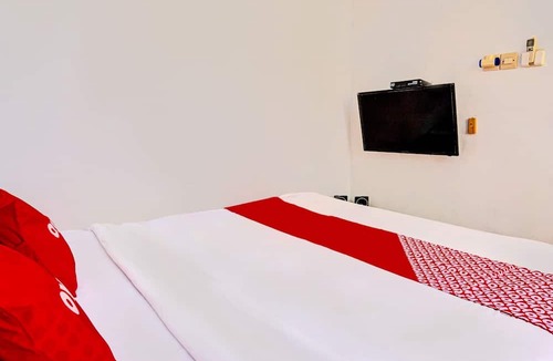 Sendang Hotel | OYO Life 92021 Dua Putra Homestay Klayar