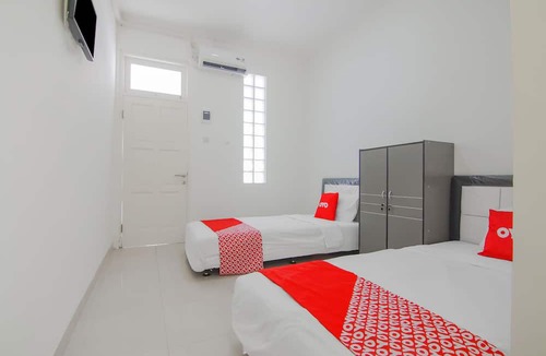 Bangka Hotel | Capital O 90342 Kemang Garden