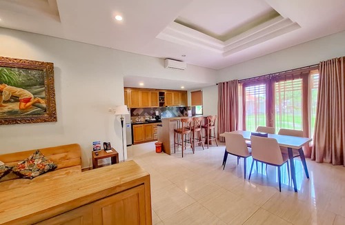 Mlonggo Hotel | Sekuro Village Beach Resort