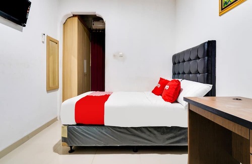 Cileunyi Hotel | OYO Life 91994 Sawerigading Jatinangor Syariah