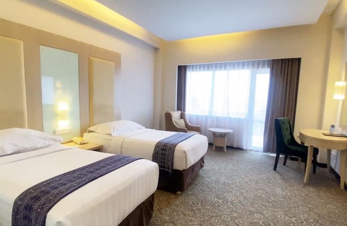 Padang Hotel | Hotel Pangeran Beach