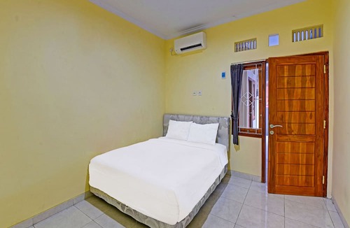 Sidakarya Hotel | OYO 90823 Casa Jupiter Shine