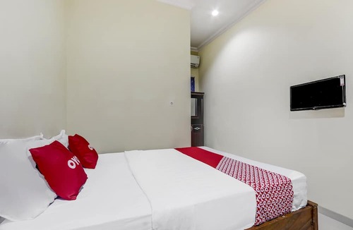Pati Hotel | OYO 90927 Homestay Tentrem 2