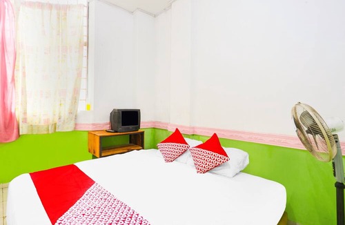 Lubuk Baja Hotel | Hotel O Wr House Syariah BatamNearEast Coast Park