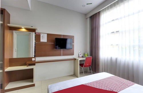 Purwodadi Hotel | OYO 90973 Hotel Karunia Pkpri Grobogan