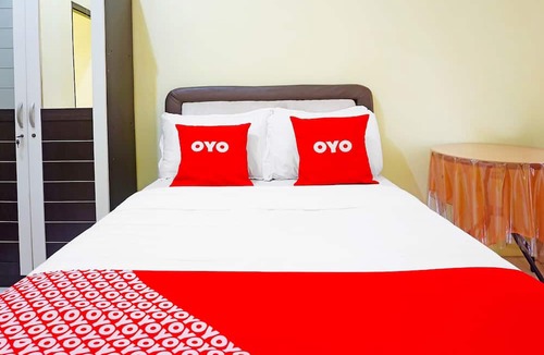 Kalangbret Hotel | Super OYO 91568 Trisna Srabah Resort Homestay & Resto